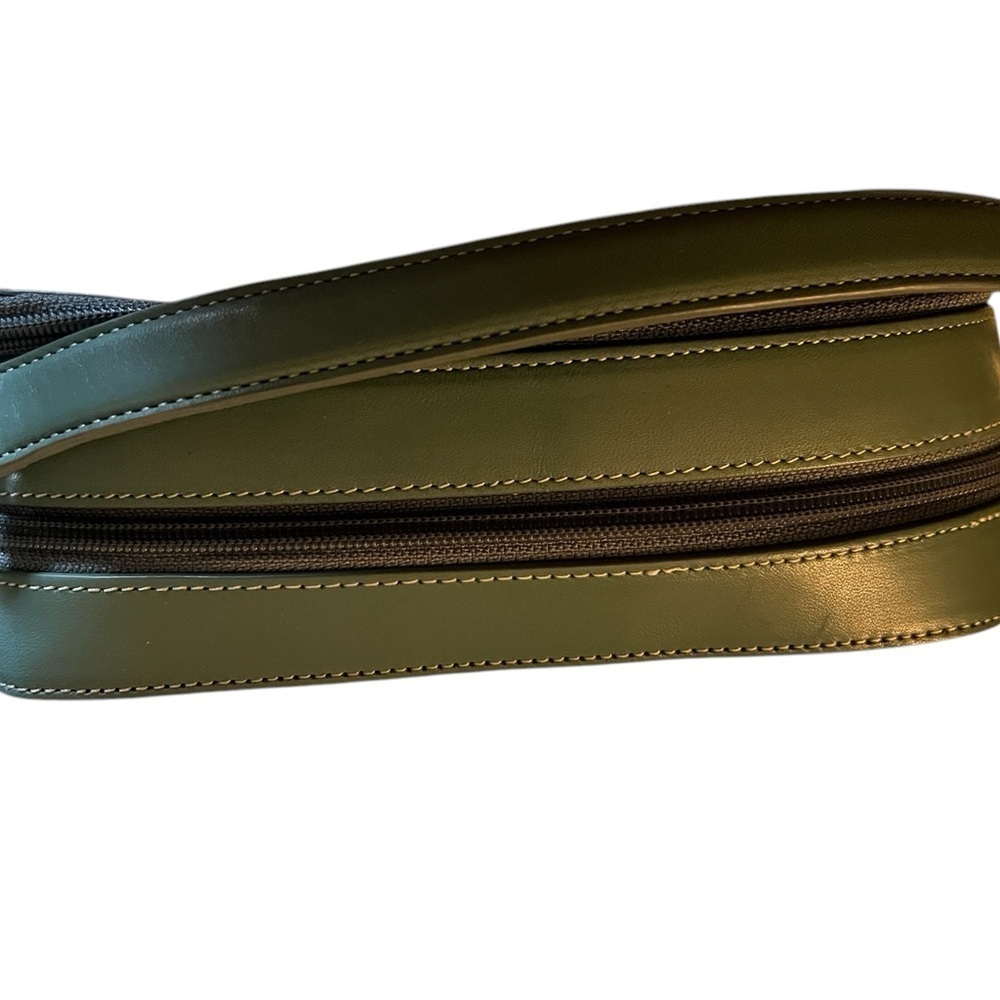 Lambertson Truex For La Mer Green Cosmetics Travel Bag View 4